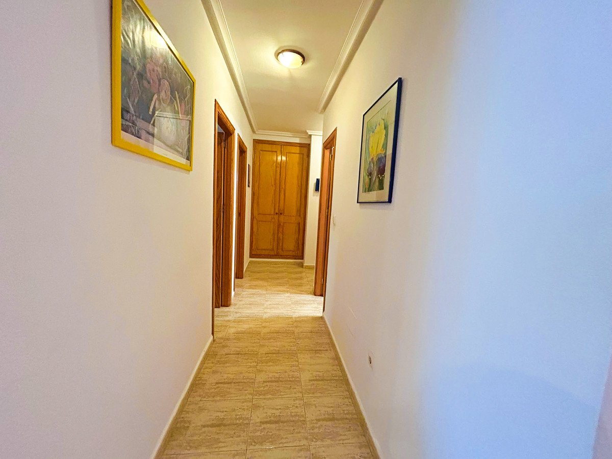 2 Bed Middle Floor Apartment in Mil Palmeras