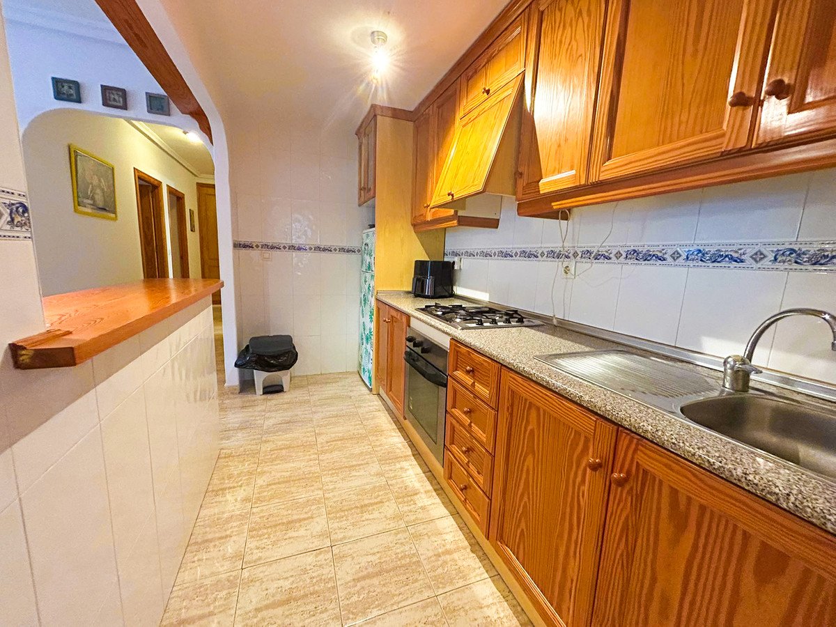 2 Bed Middle Floor Apartment in Mil Palmeras