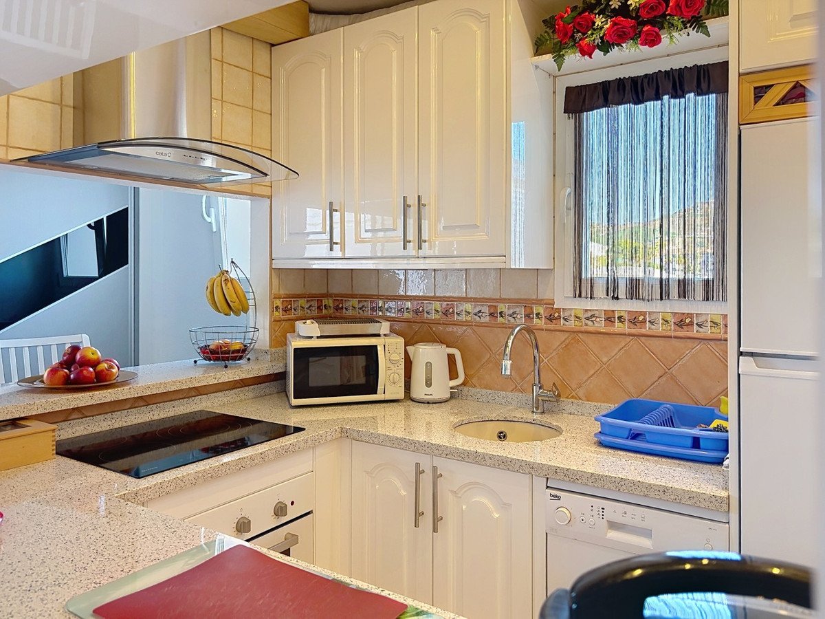 1 Bed Middle Floor Apartment in Torrox Costa