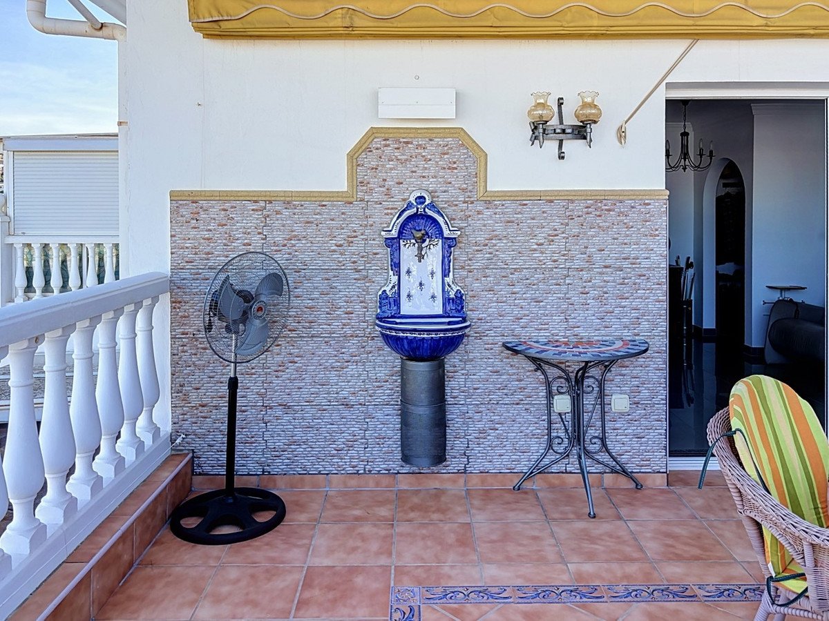 1 Bed Middle Floor Apartment in Torrox Costa