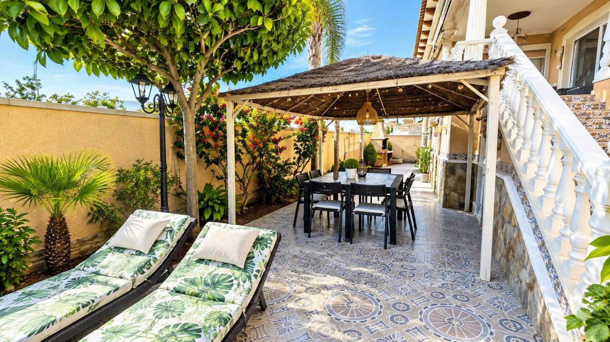 4 Bed Townhouse in Benferri