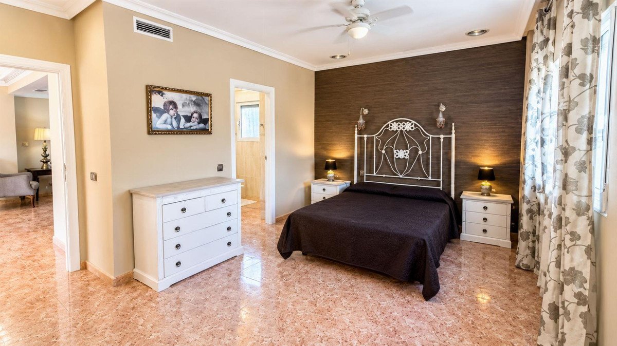 4 Bed Townhouse in Benferri
