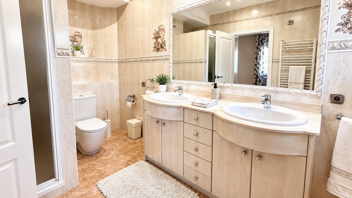4 Bed Townhouse in Benferri