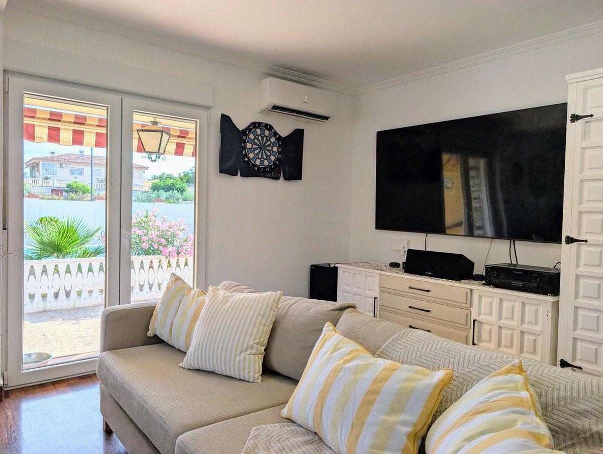 5 Bed Detached Villa in San Vicente del Raspeig