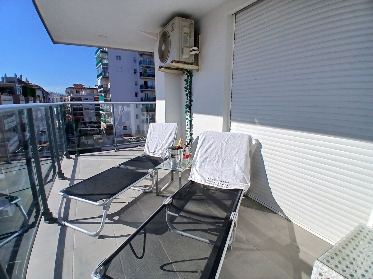 2 Bed Middle Floor Apartment in Fuengirola