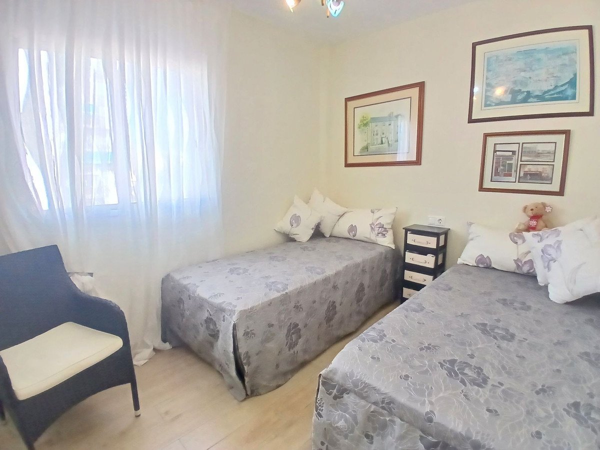 2 Bed Middle Floor Apartment in Fuengirola