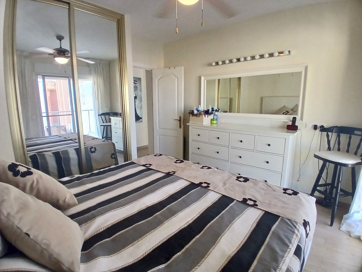2 Bed Middle Floor Apartment in Fuengirola