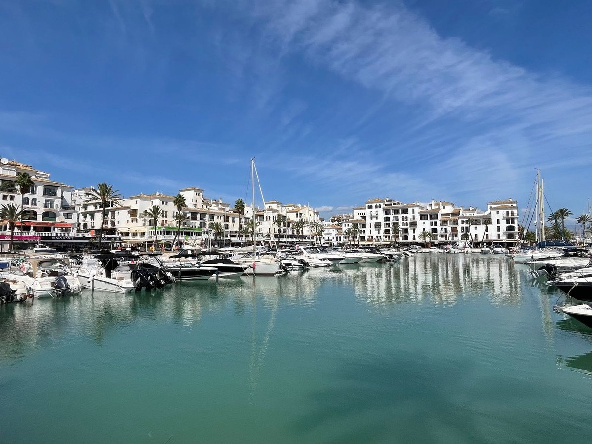 3 Bed Penthouse in La Duquesa
