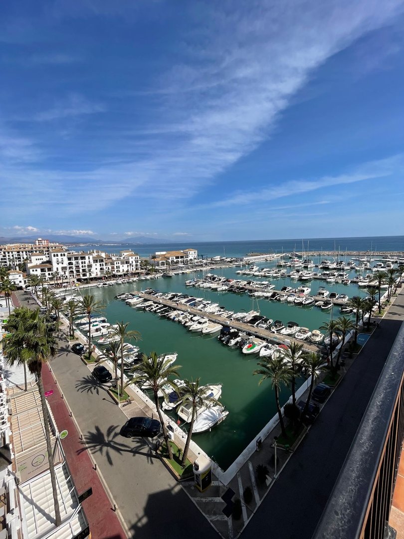 3 Bed Penthouse in La Duquesa