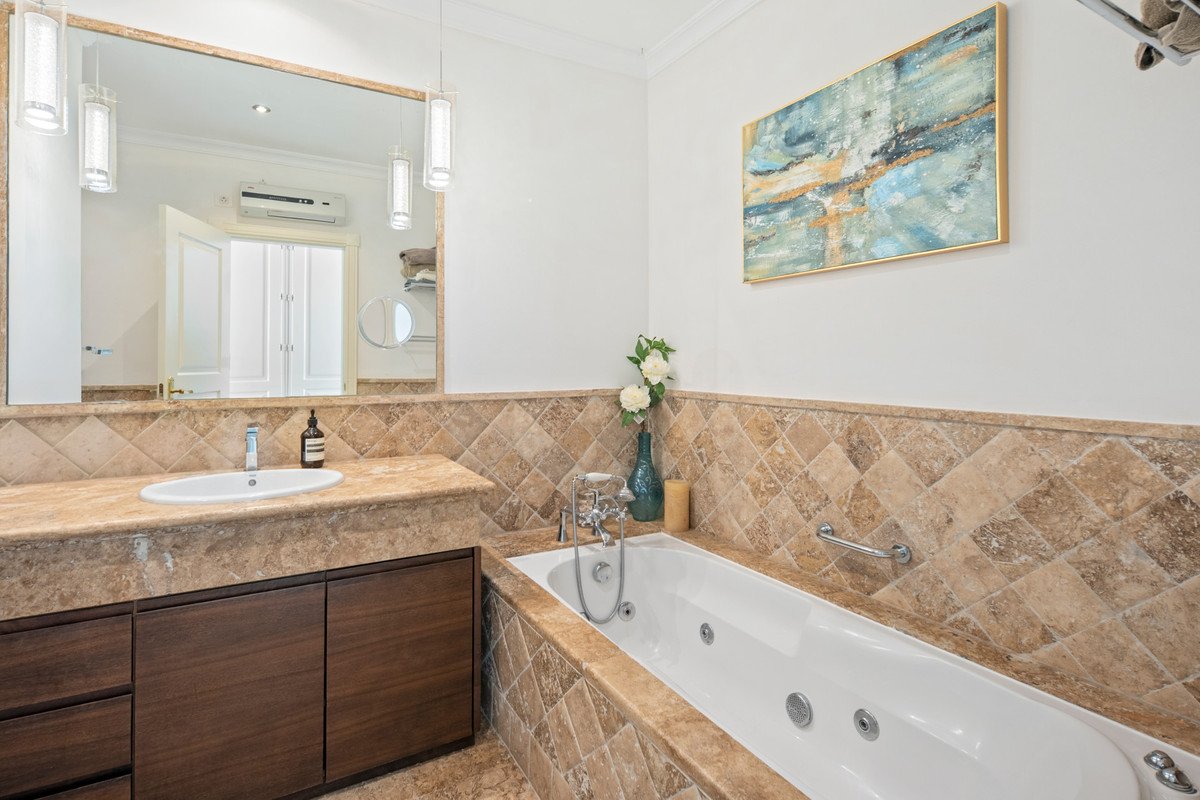 3 Bed Townhouse in El Paraiso
