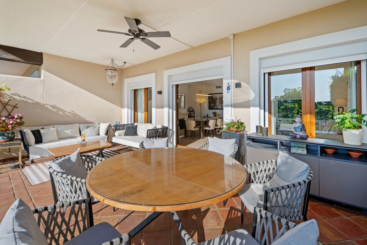 3 Bed Townhouse in El Paraiso