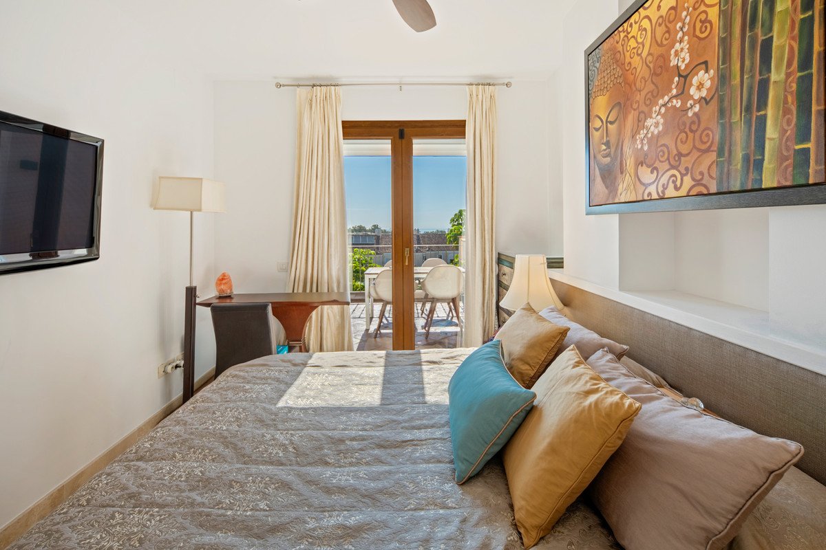3 Bed Townhouse in El Paraiso