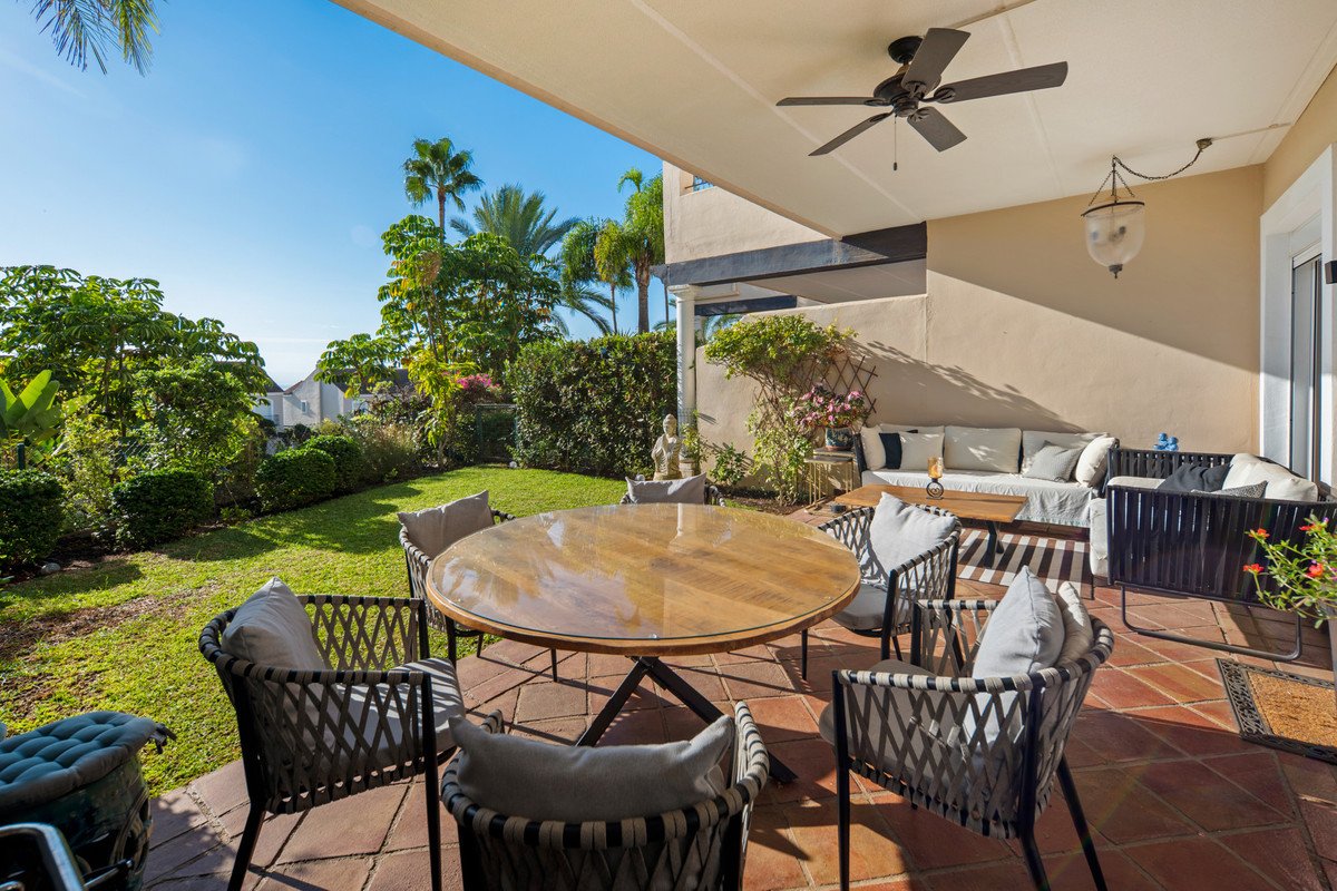 3 Bed Townhouse in El Paraiso