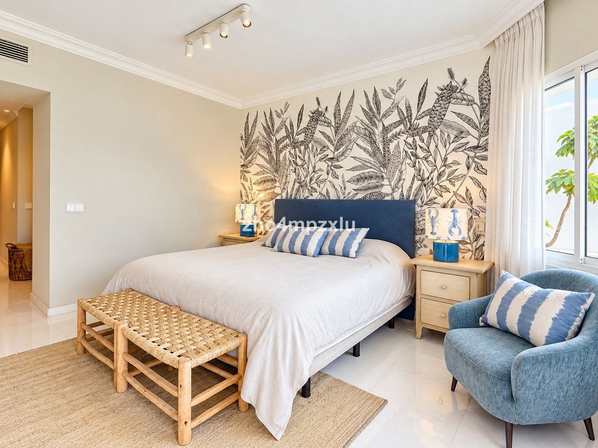 2 Bed Middle Floor Apartment in The Golden Mile