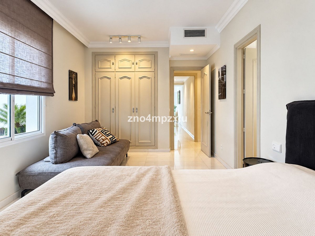 2 Bed Middle Floor Apartment in The Golden Mile