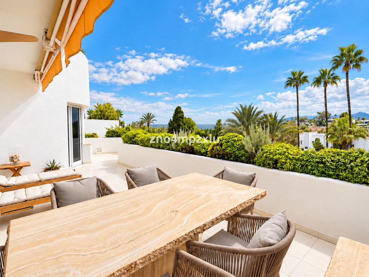 2 Bed Middle Floor Apartment in The Golden Mile