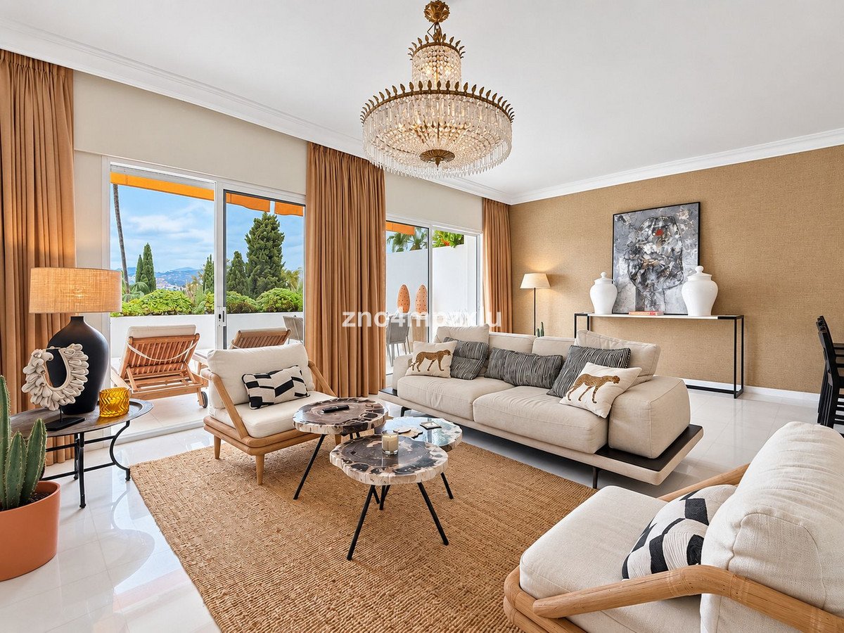 2 Bed Middle Floor Apartment in The Golden Mile