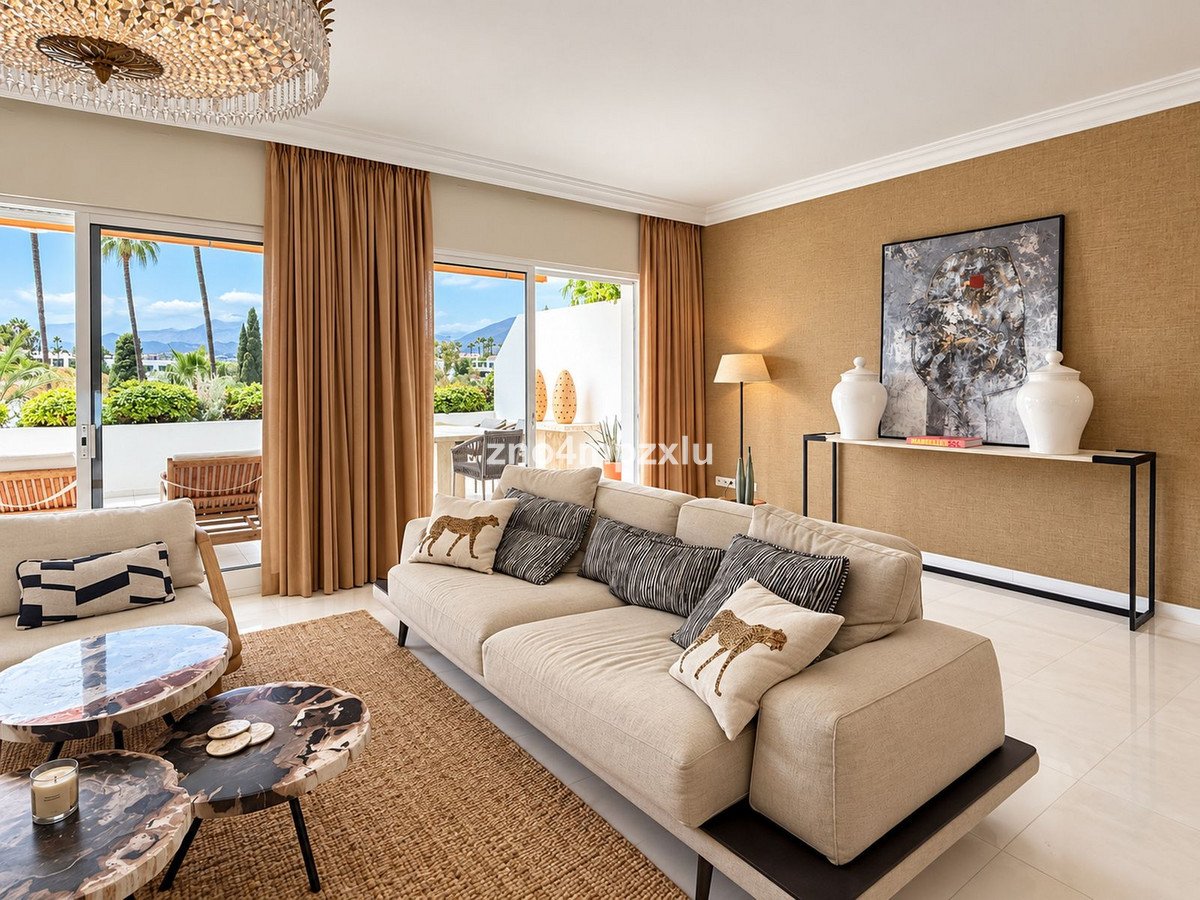 2 Bed Middle Floor Apartment in The Golden Mile