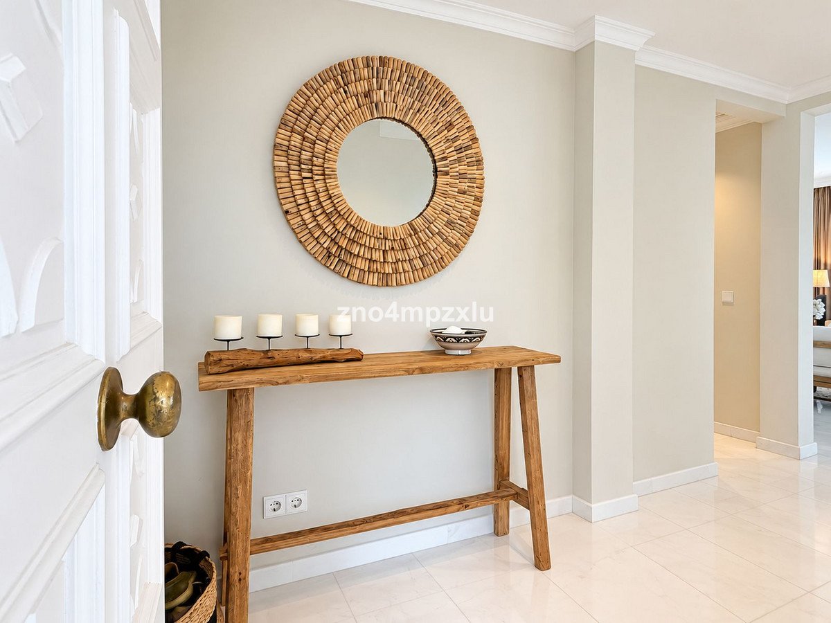 2 Bed Middle Floor Apartment in The Golden Mile