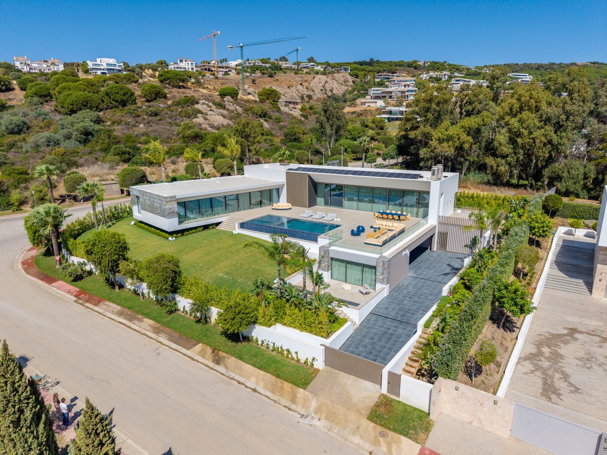 6 Bed Detached Villa in Sotogrande