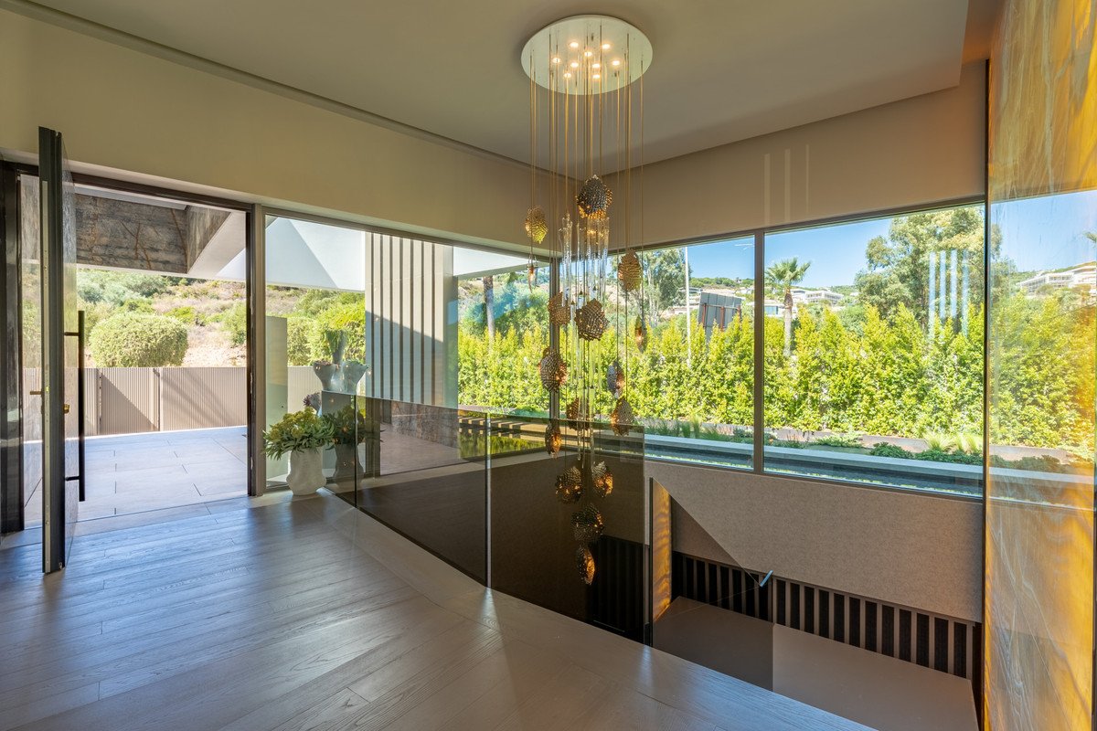 6 Bed Detached Villa in Sotogrande