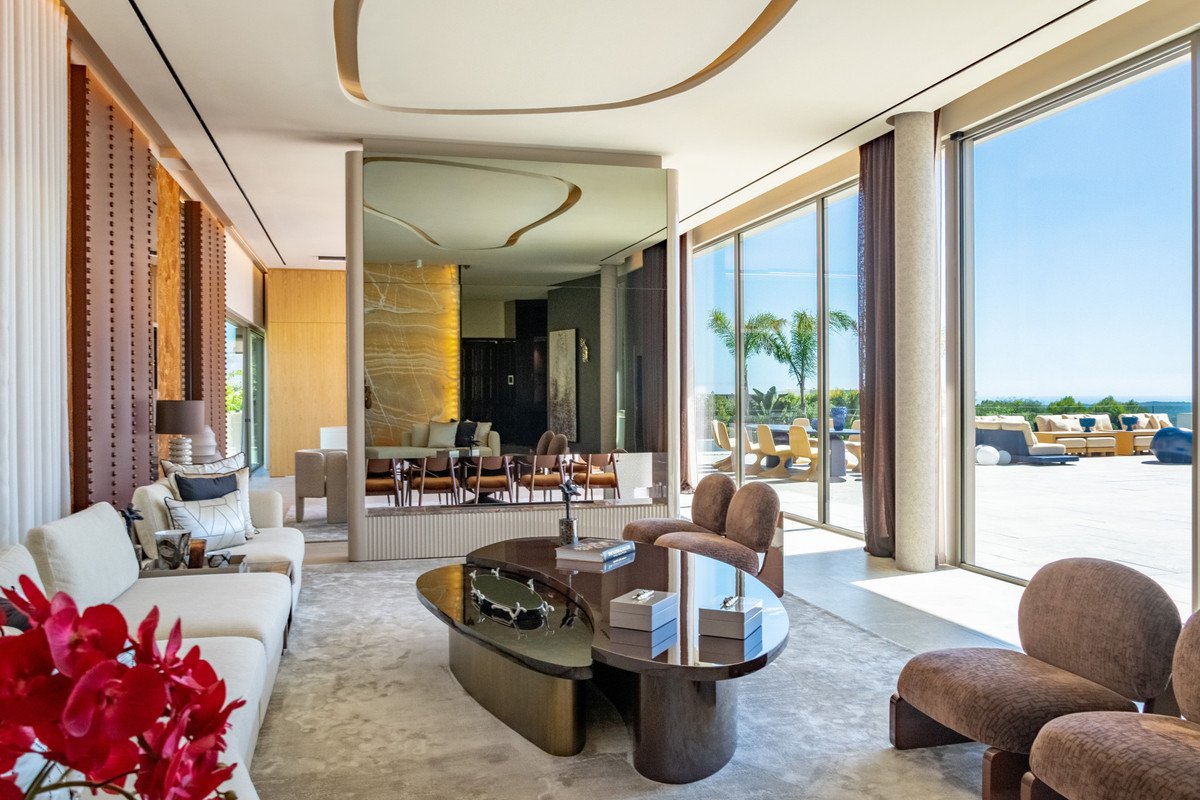 6 Bed Detached Villa in Sotogrande
