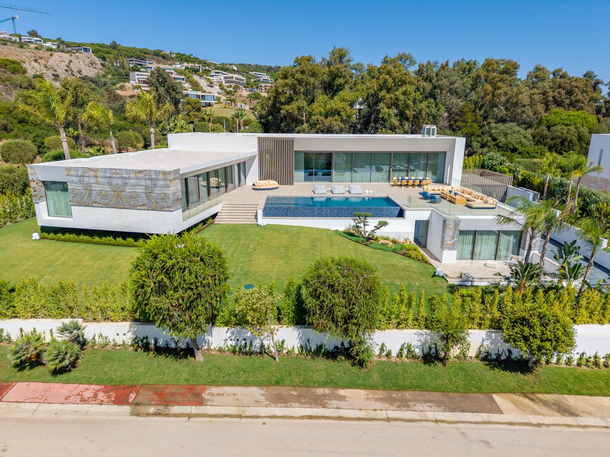 6 Bed Detached Villa in Sotogrande
