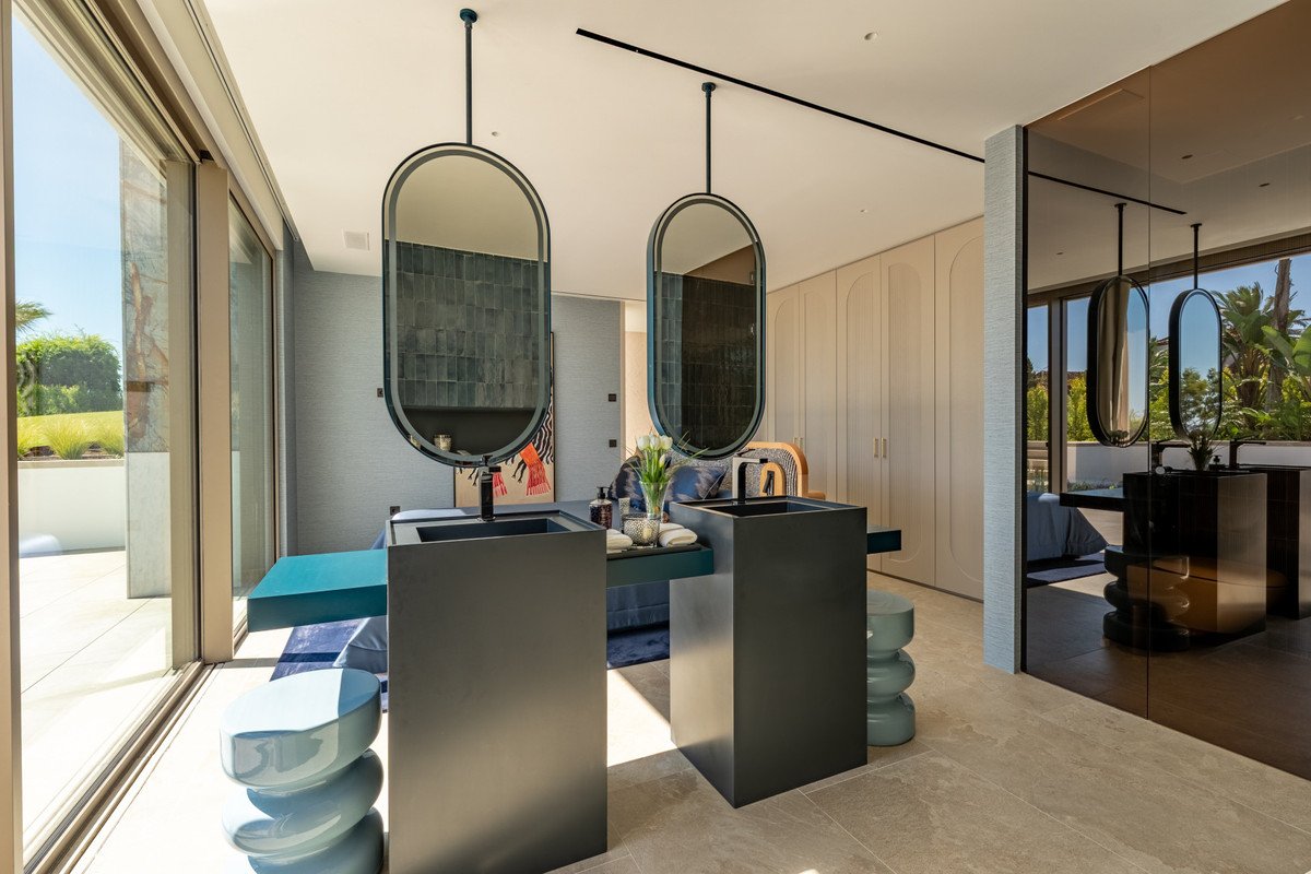 6 Bed Detached Villa in Sotogrande