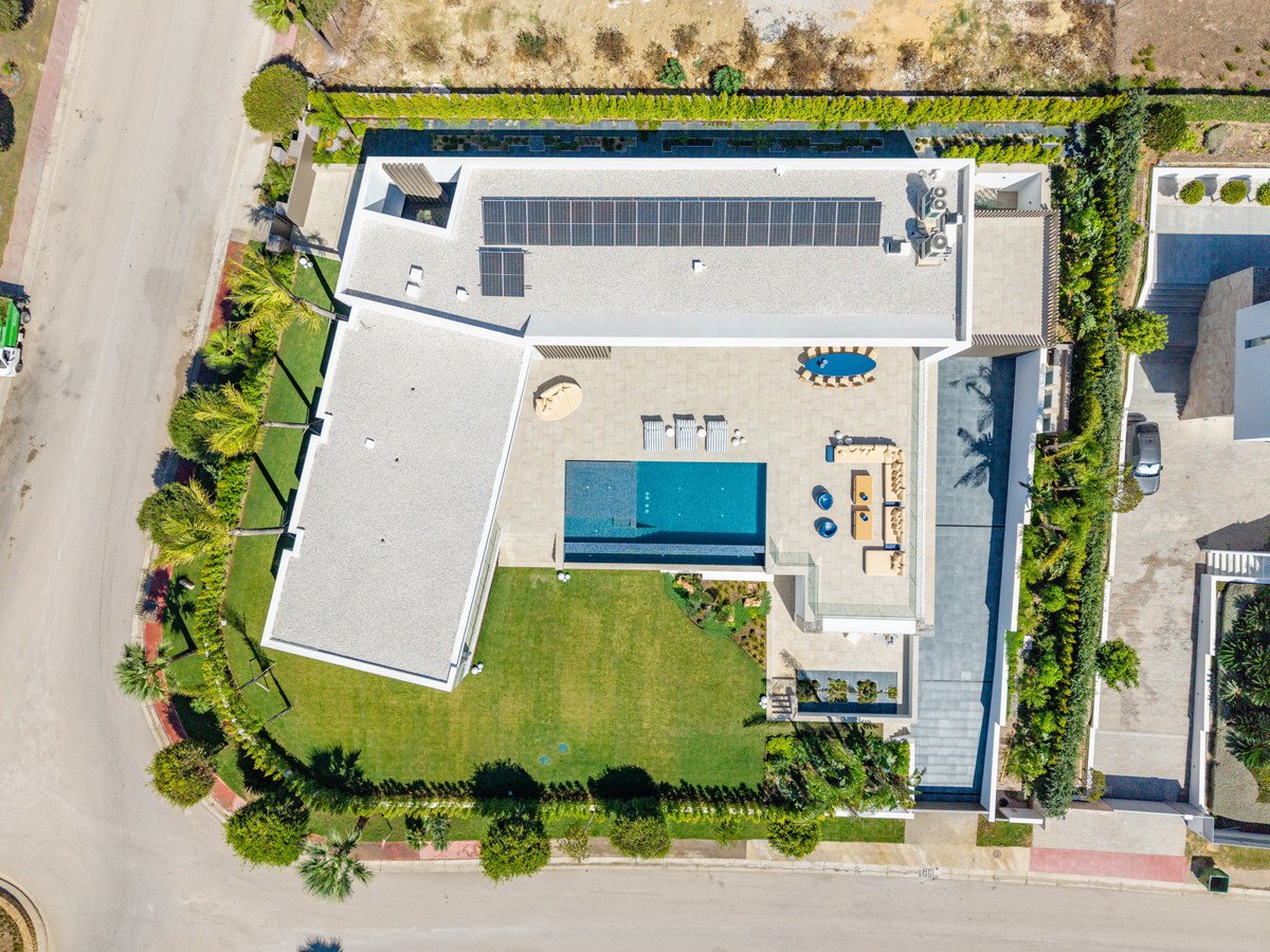 6 Bed Detached Villa in Sotogrande