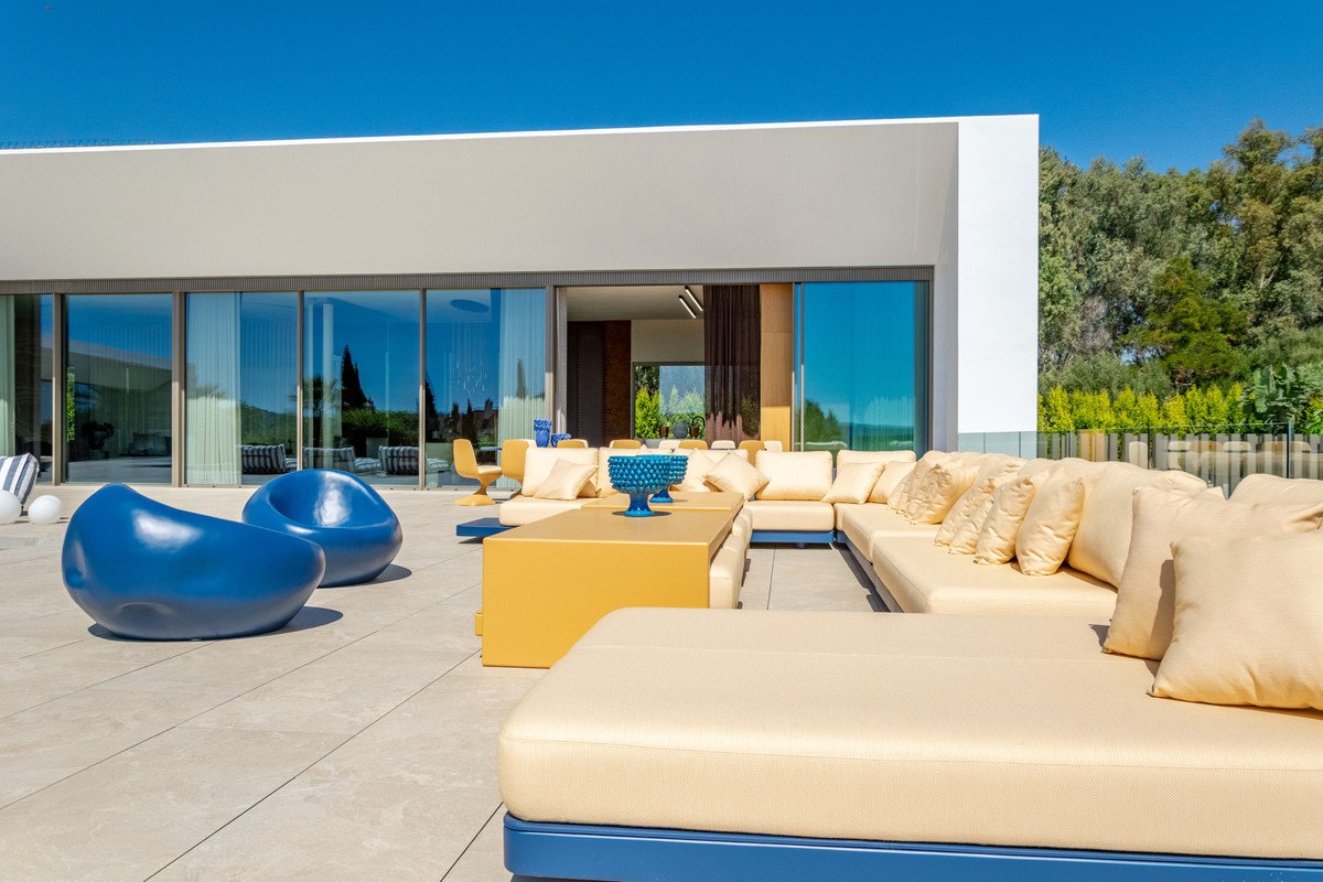 6 Bed Detached Villa in Sotogrande