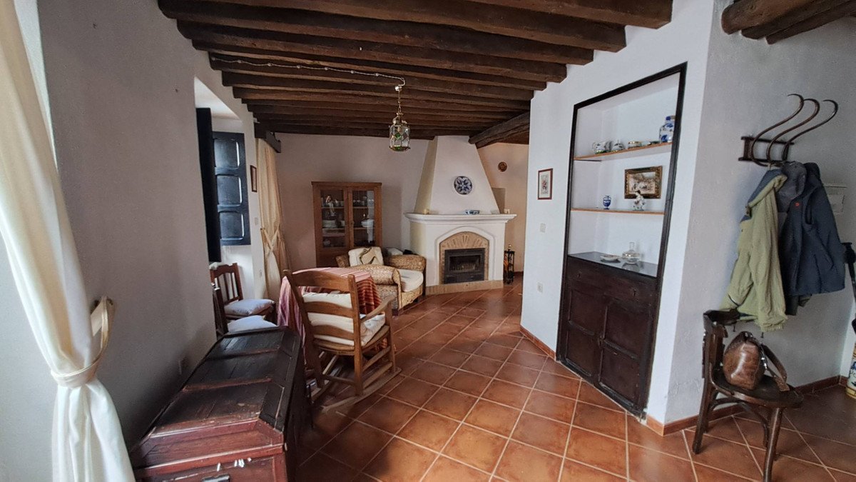 4 Bed Townhouse in Montejaque