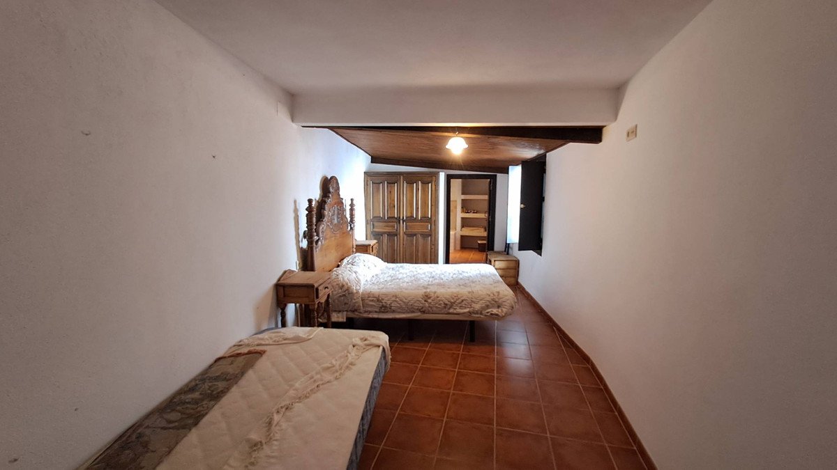 4 Bed Townhouse in Montejaque