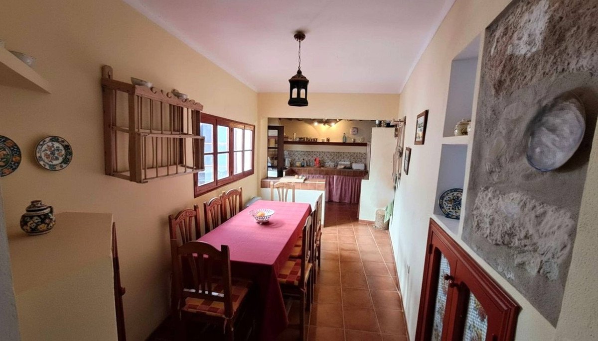 4 Bed Townhouse in Montejaque