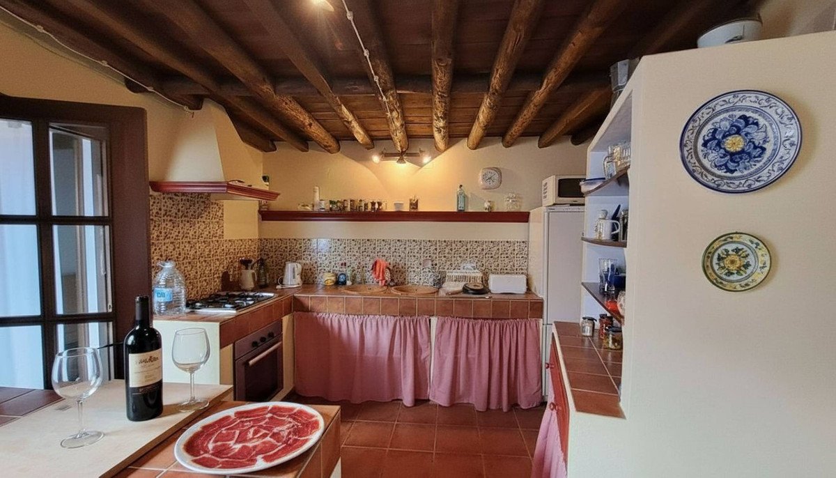 4 Bed Townhouse in Montejaque