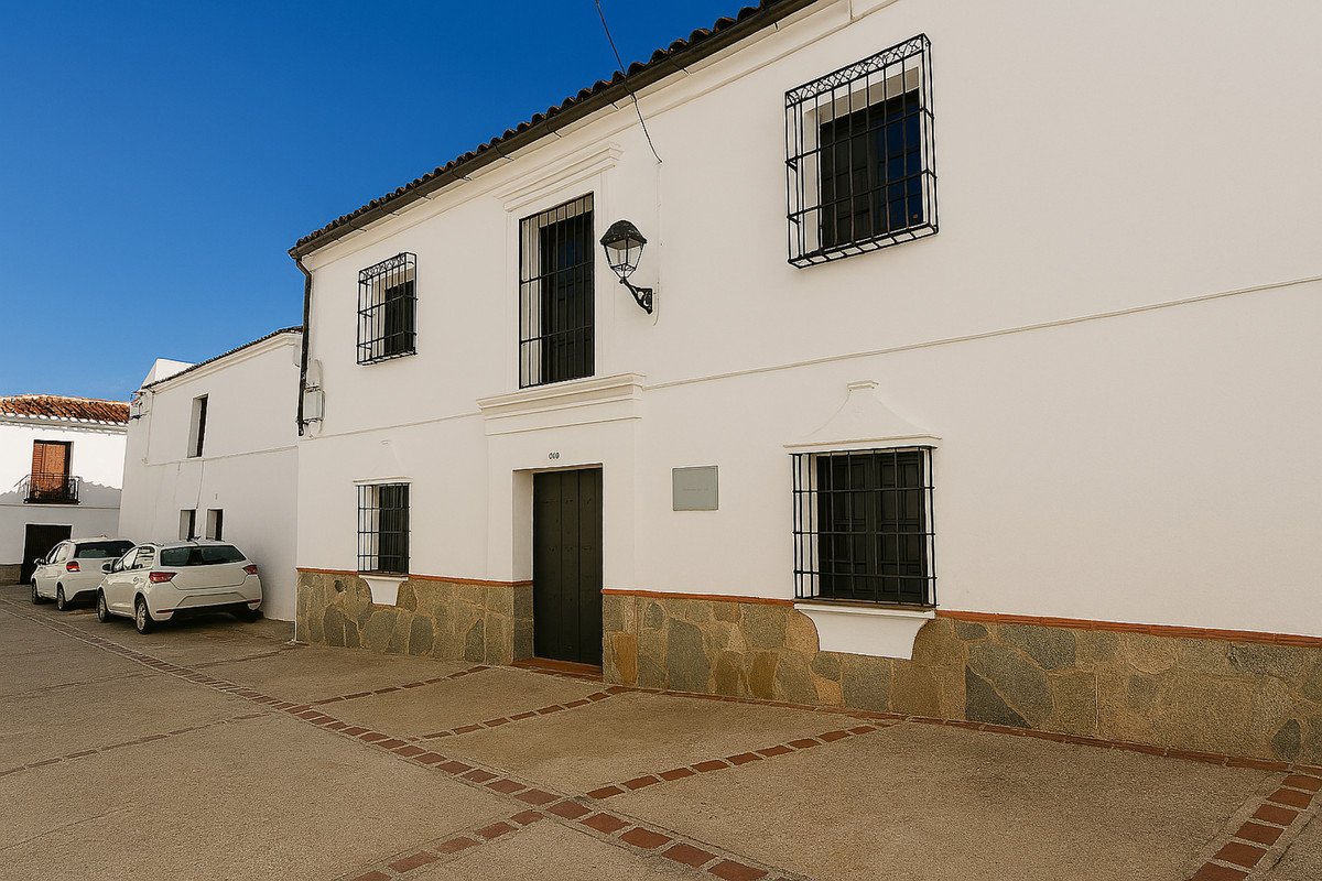 4 Bed Townhouse in Montejaque