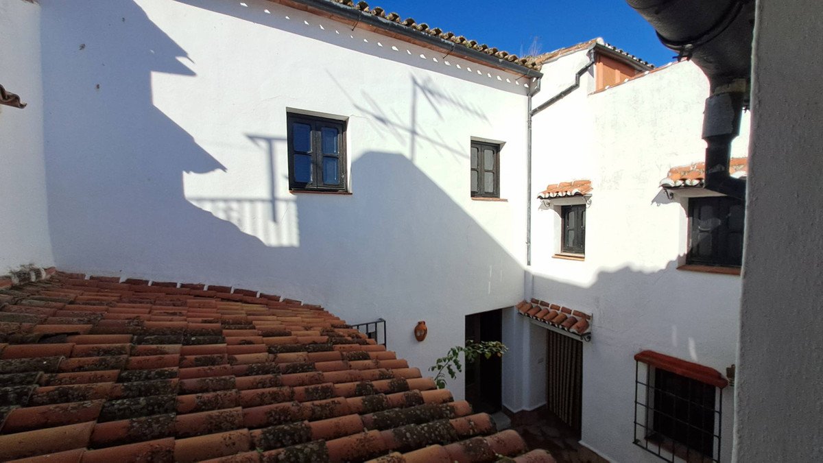 4 Bed Townhouse in Montejaque