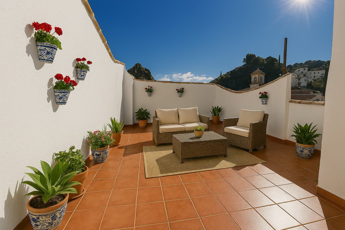 4 Bed Townhouse in Montejaque