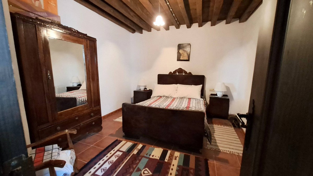 4 Bed Townhouse in Montejaque