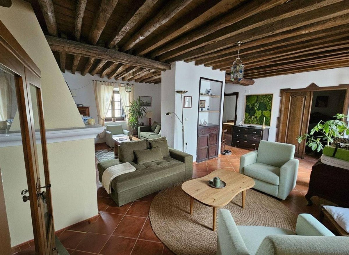 4 Bed Townhouse in Montejaque