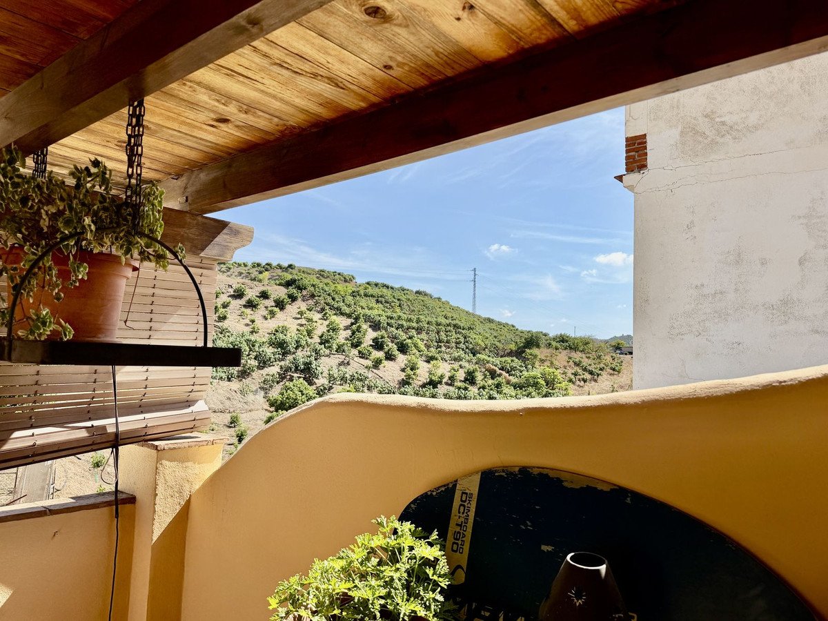 3 Bed Semi-Detached House in Benamargosa