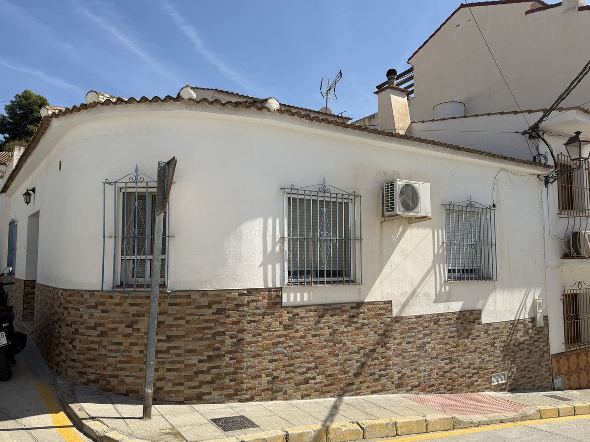 3 Bed Semi-Detached House in Benamargosa