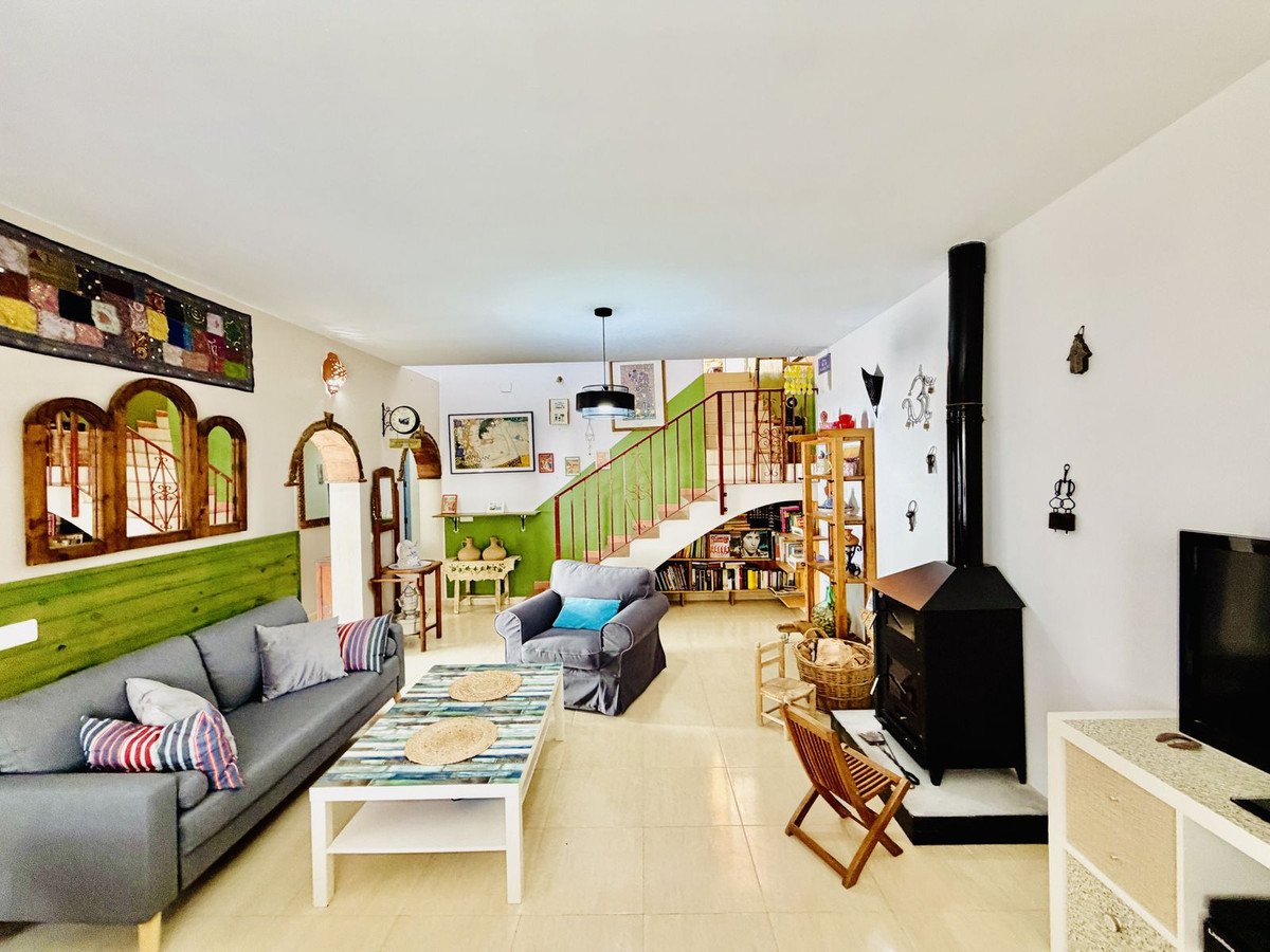 3 Bed Semi-Detached House in Benamargosa