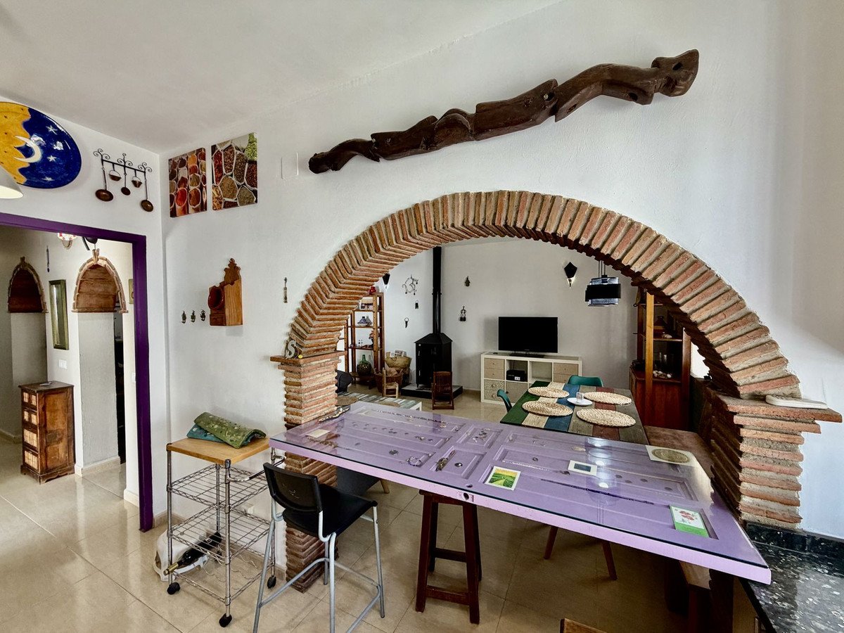 3 Bed Semi-Detached House in Benamargosa