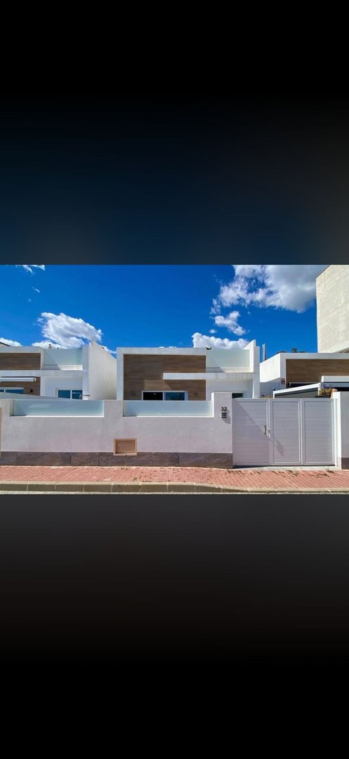 3 Bed Detached Villa in Avileses