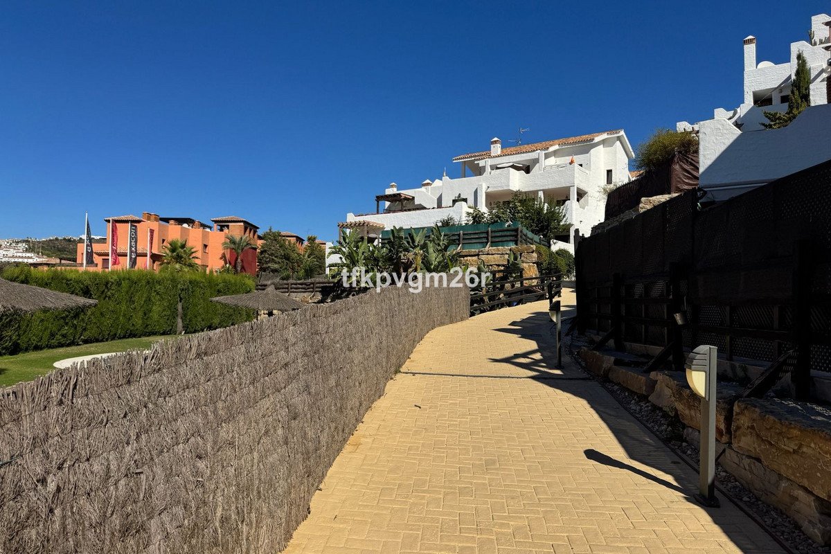 2 Bed Ground Floor Apartment in Casares Playa
