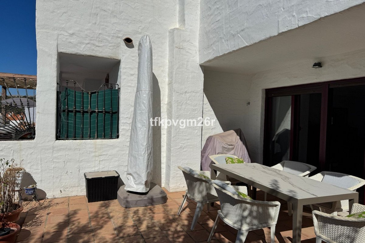 2 Bed Ground Floor Apartment in Casares Playa