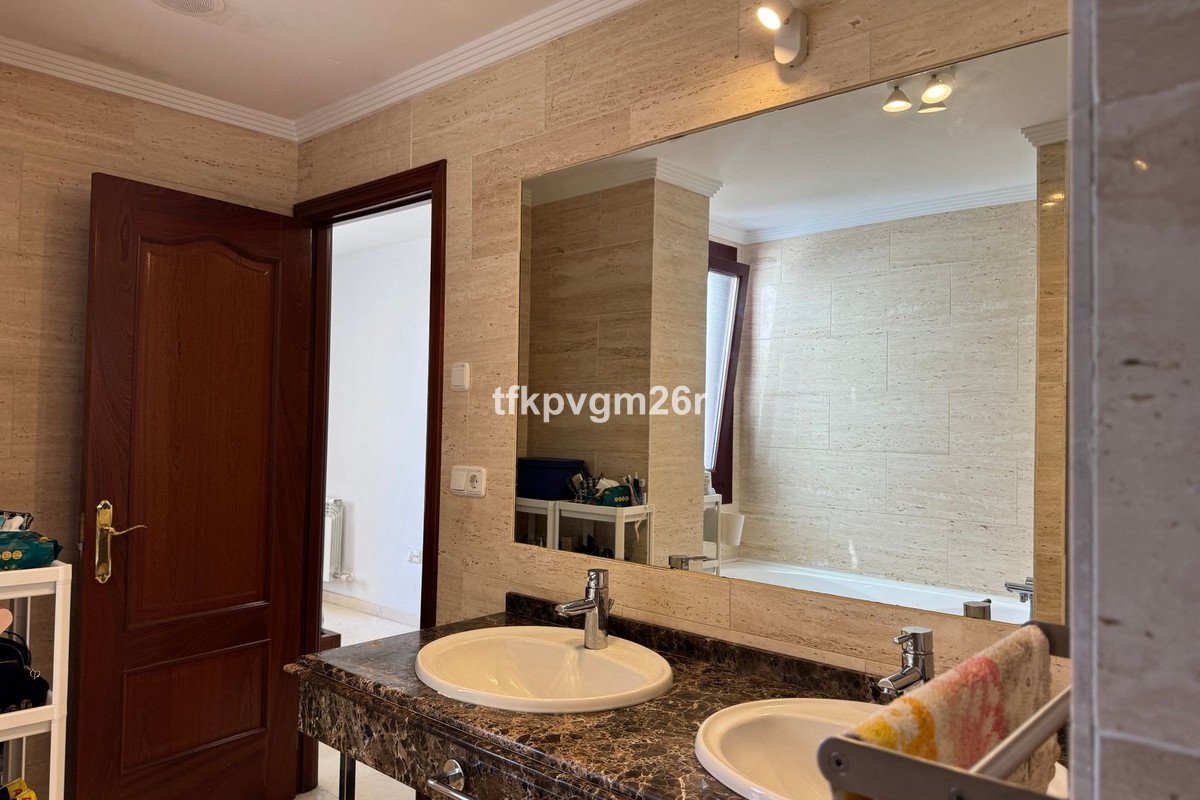 2 Bed Ground Floor Apartment in Casares Playa