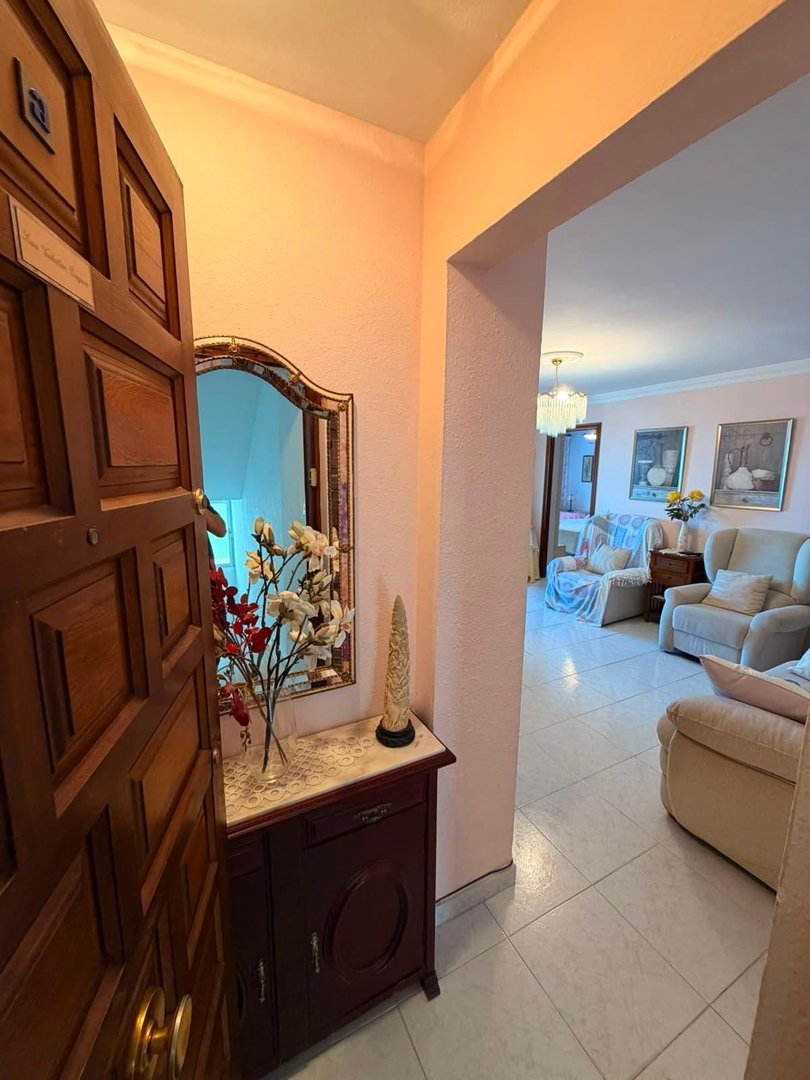 3 Bed Middle Floor Apartment in Benalmadena Pueblo