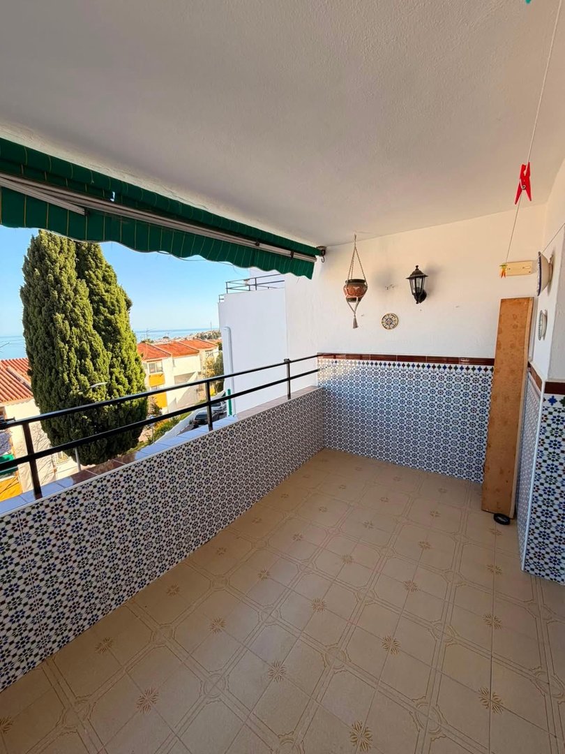 3 Bed Middle Floor Apartment in Benalmadena Pueblo