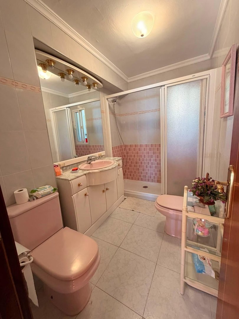 3 Bed Middle Floor Apartment in Benalmadena Pueblo